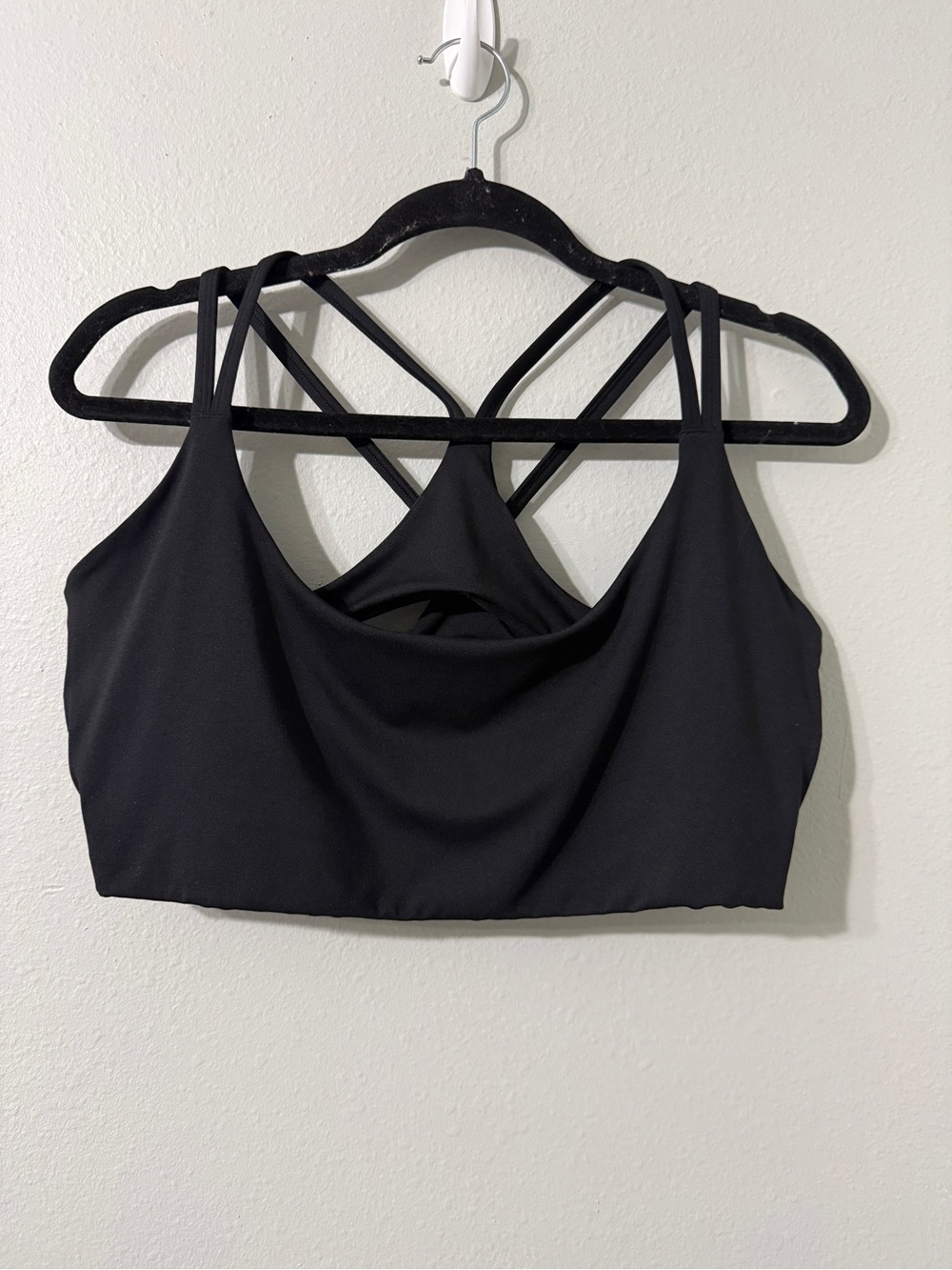 Fabletics Cute Black Strappy Athletic Workout Sports Bra Bralette Top XL